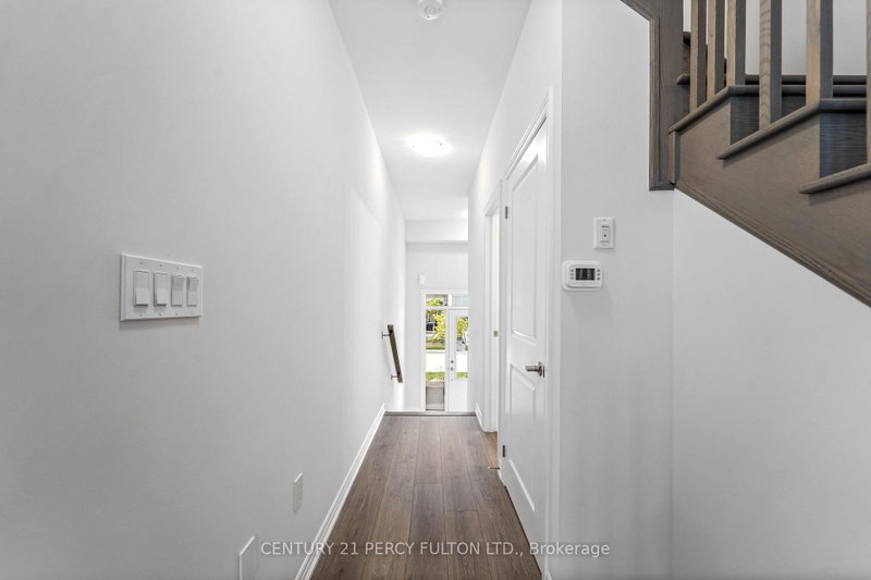 32 Ingle Way