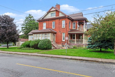 10 Glen Avenue • Smiths Falls, ON photo 4