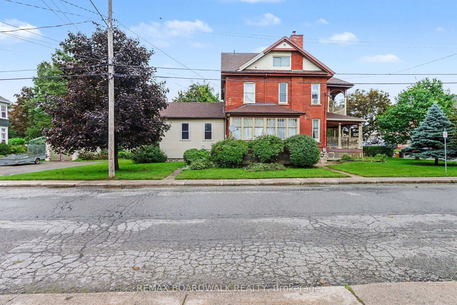 10 Glen Avenue • Smiths Falls, ON photo 5
