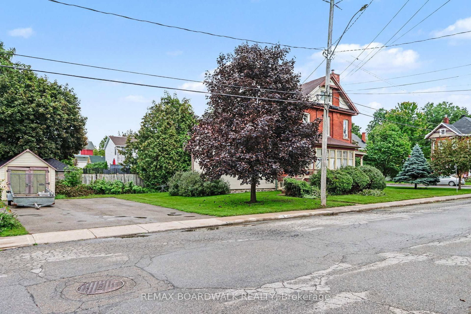10 Glen Avenue • Smiths Falls, ON photo 8