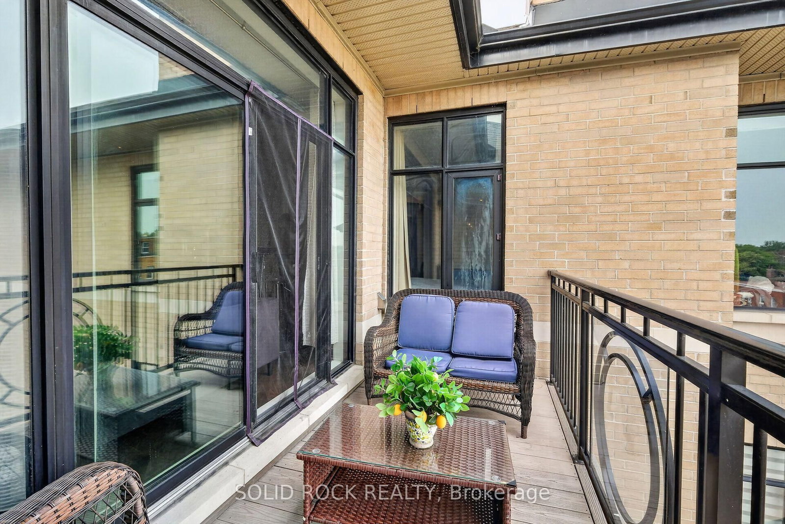 PH18-808 Bronson Ave, Ottawa, view 46