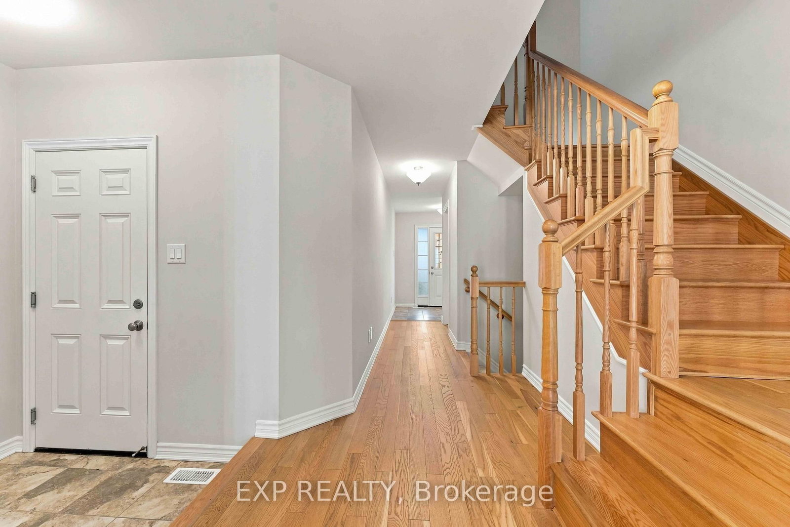 608 Parade Drive • Stittsville, ON photo 7