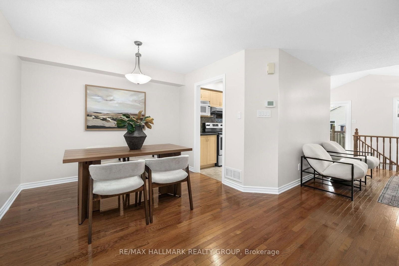 1006 Markwick Crescent • Ottawa, ON photo 8