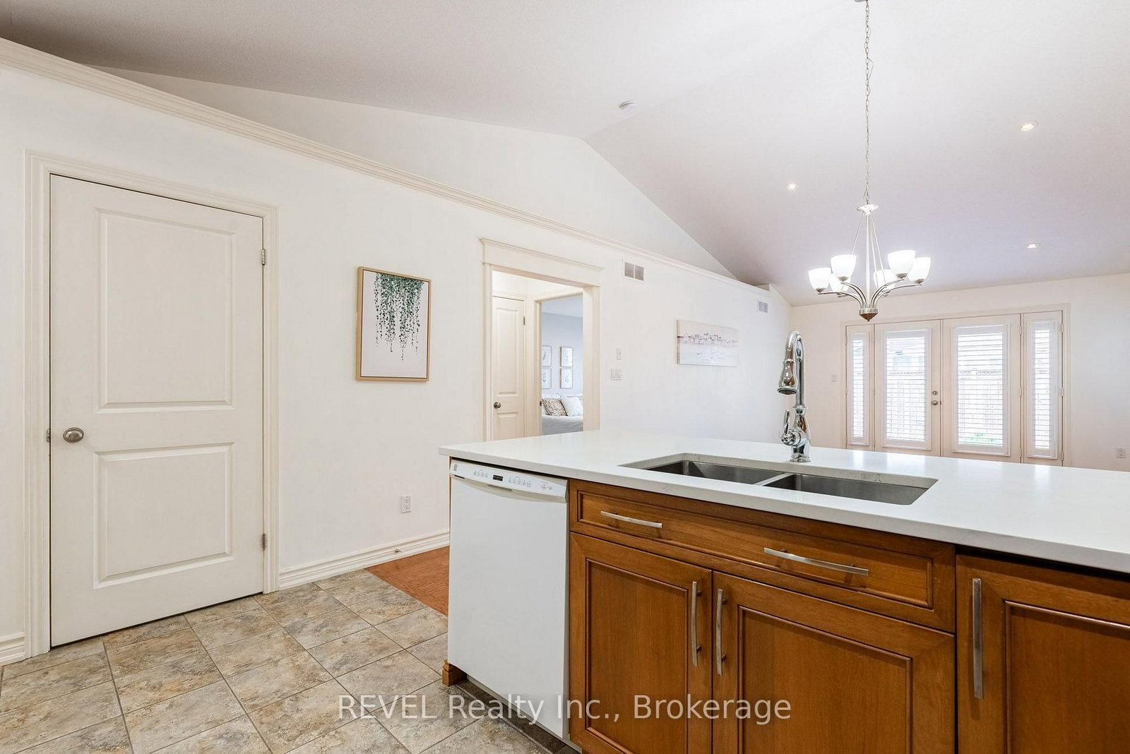 23 Myrtle Avenue • St. Catharines, ON photo 11