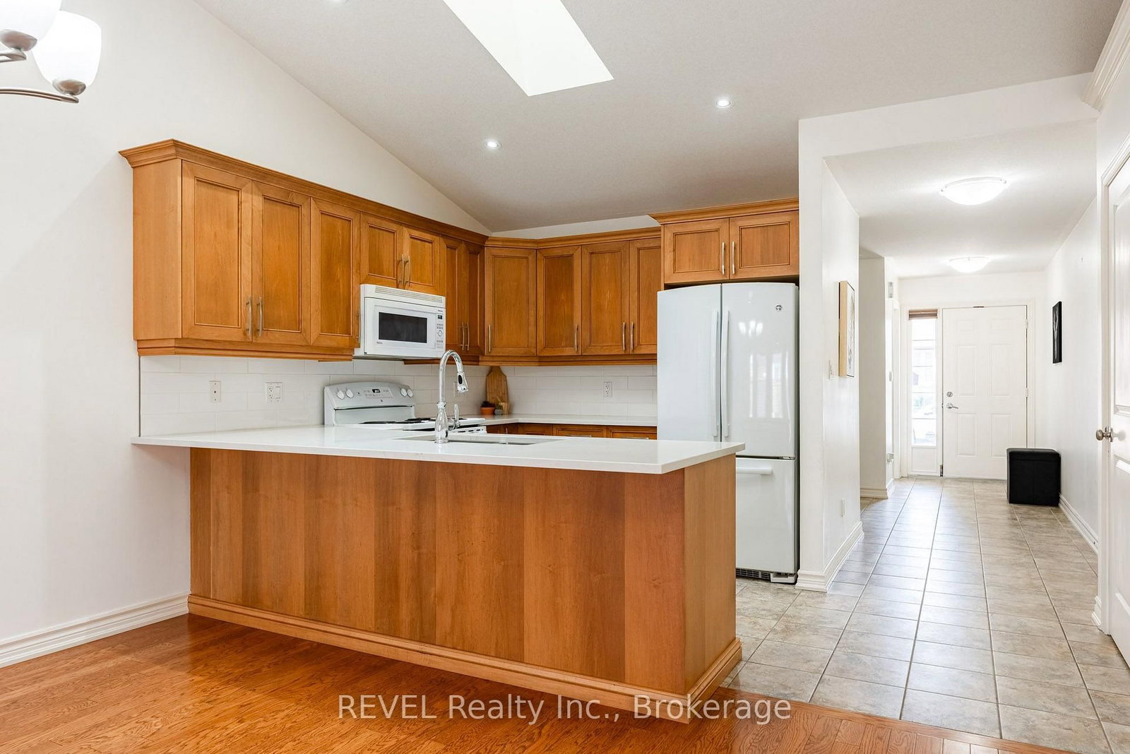 23 Myrtle Avenue • St. Catharines, ON photo 12