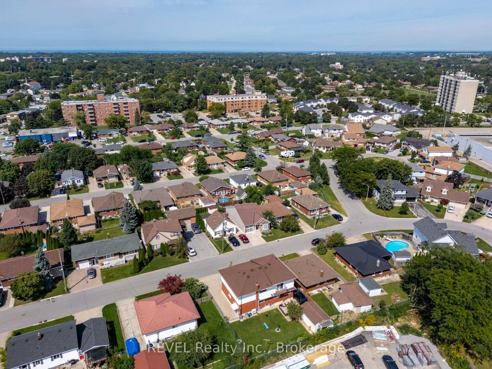 23 Myrtle Avenue • St. Catharines, ON photo 42
