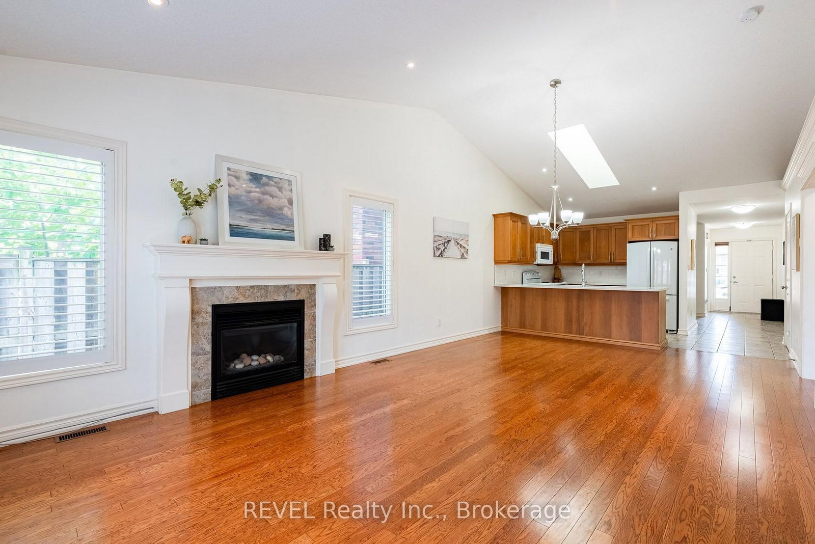 23 Myrtle Avenue • St. Catharines, ON photo 8