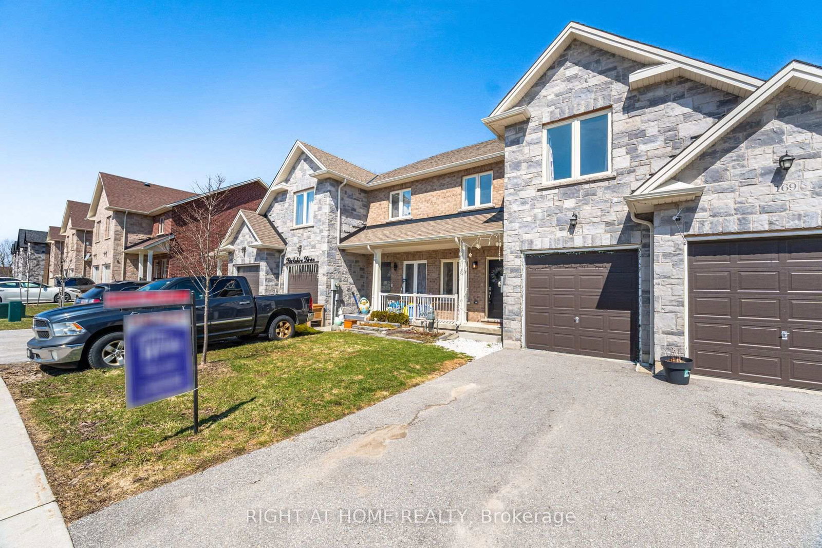 165 Berkshire Drive • Wellington North, ON photo 4
