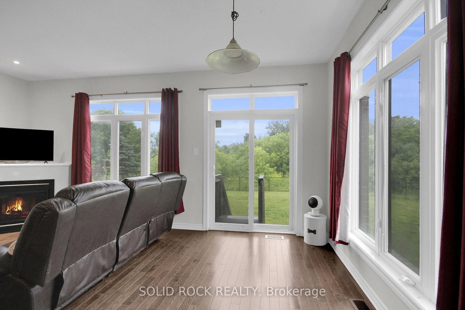 520 GRAND TULLY Way • Gloucester, ON photo 10