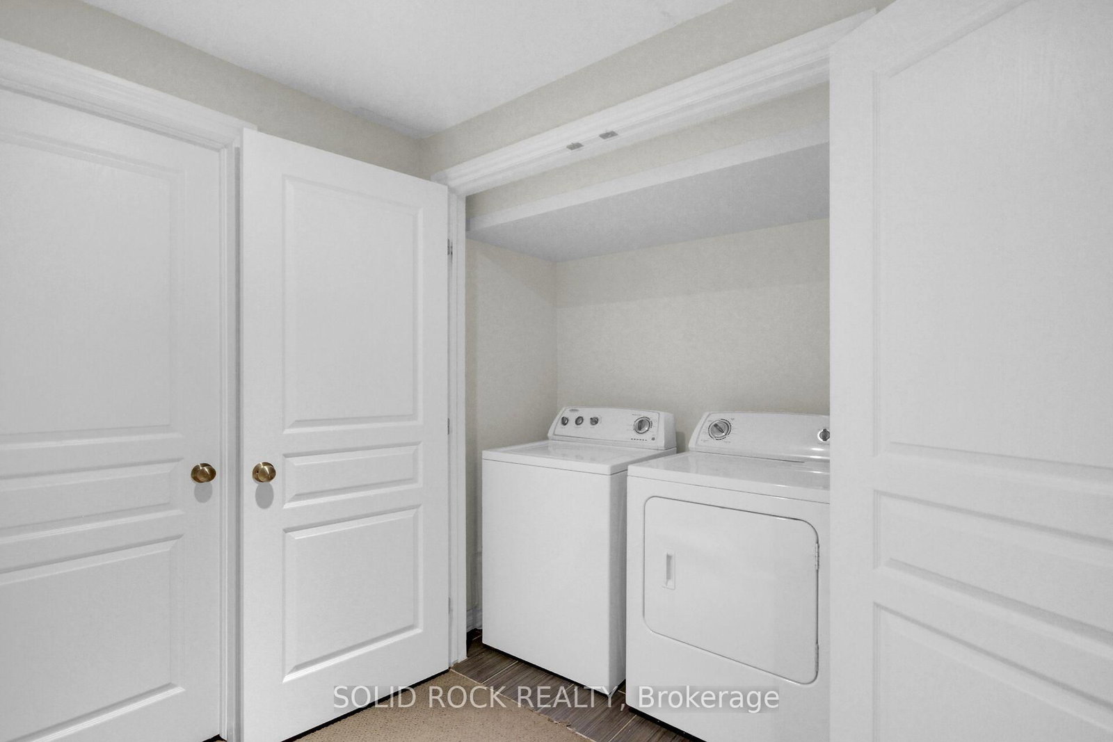 520 GRAND TULLY Way • Gloucester, ON photo 22
