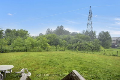 520 GRAND TULLY Way • Gloucester, ON photo 4