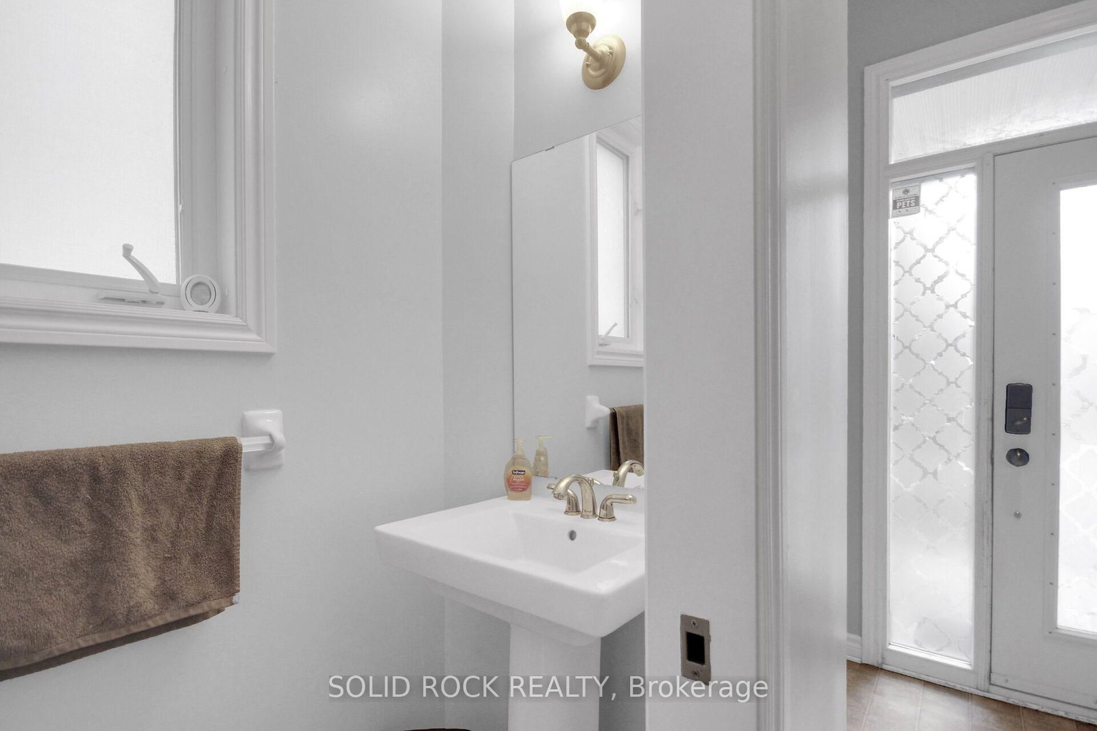 520 GRAND TULLY Way • Gloucester, ON photo 6