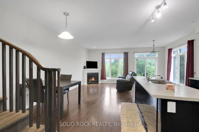 520 GRAND TULLY Way • Gloucester, ON photo 8