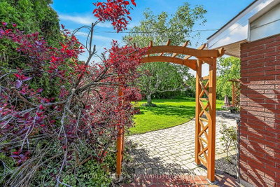 634 Mountain Brow Boulevard • Hamilton, ON photo 5