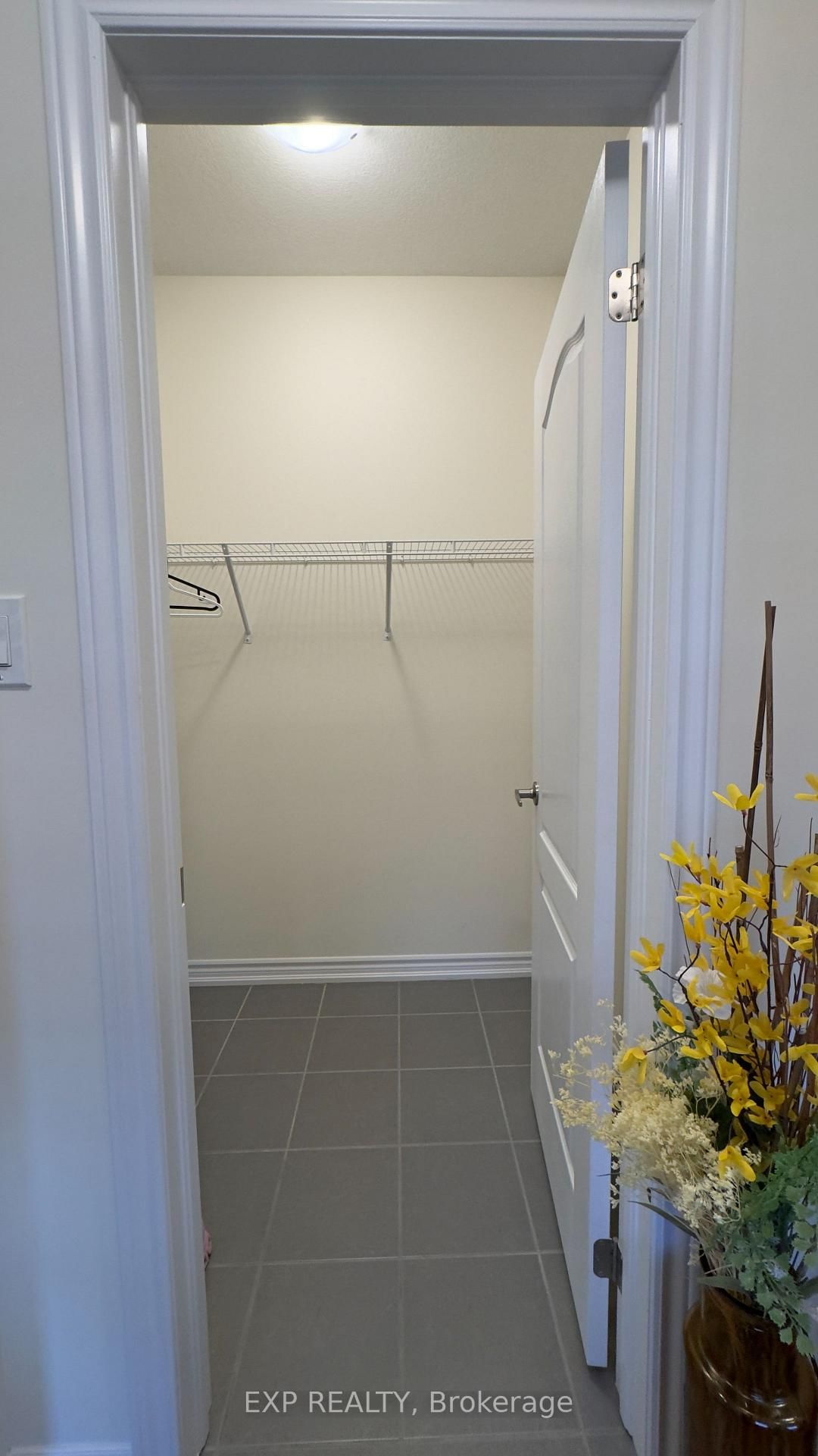 190 Explorer Way • Thorold, ON photo 19