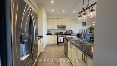 190 Explorer Way • Thorold, ON photo 4