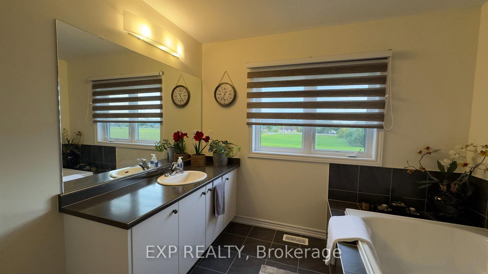 190 Explorer Way • Thorold, ON photo 41