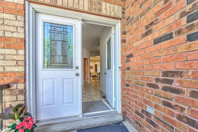 87 Steepleridge Street • Kitchener, ON photo 5