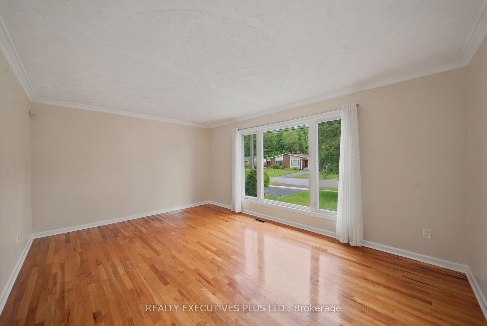 2593 Cleroux Cres, Ottawa, view 13