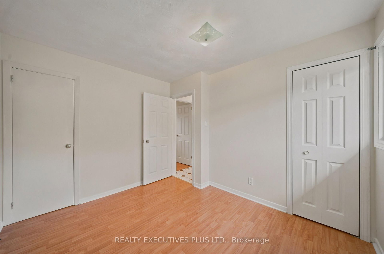 2593 Cleroux Cres, Ottawa, view 17