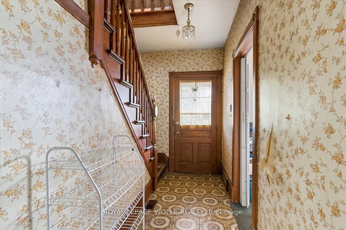 427 Duke Street W • Kitchener, ON photo 10
