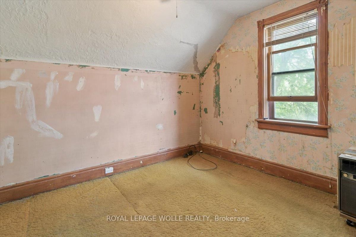 427 Duke Street W • Kitchener, ON photo 18