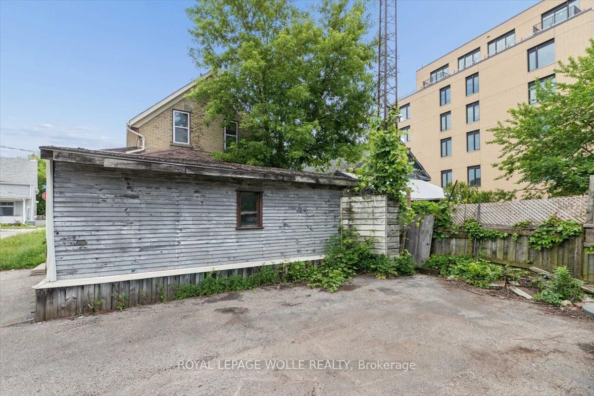 427 Duke Street W • Kitchener, ON photo 35