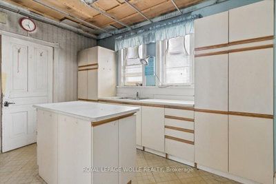 427 Duke Street W • Kitchener, ON photo 8