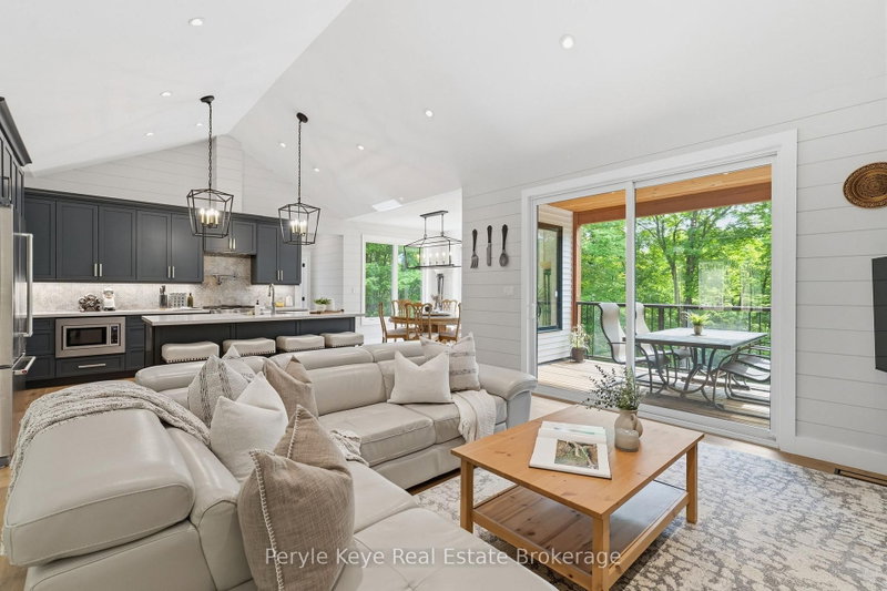 1140 Walker's Glenn Crescent