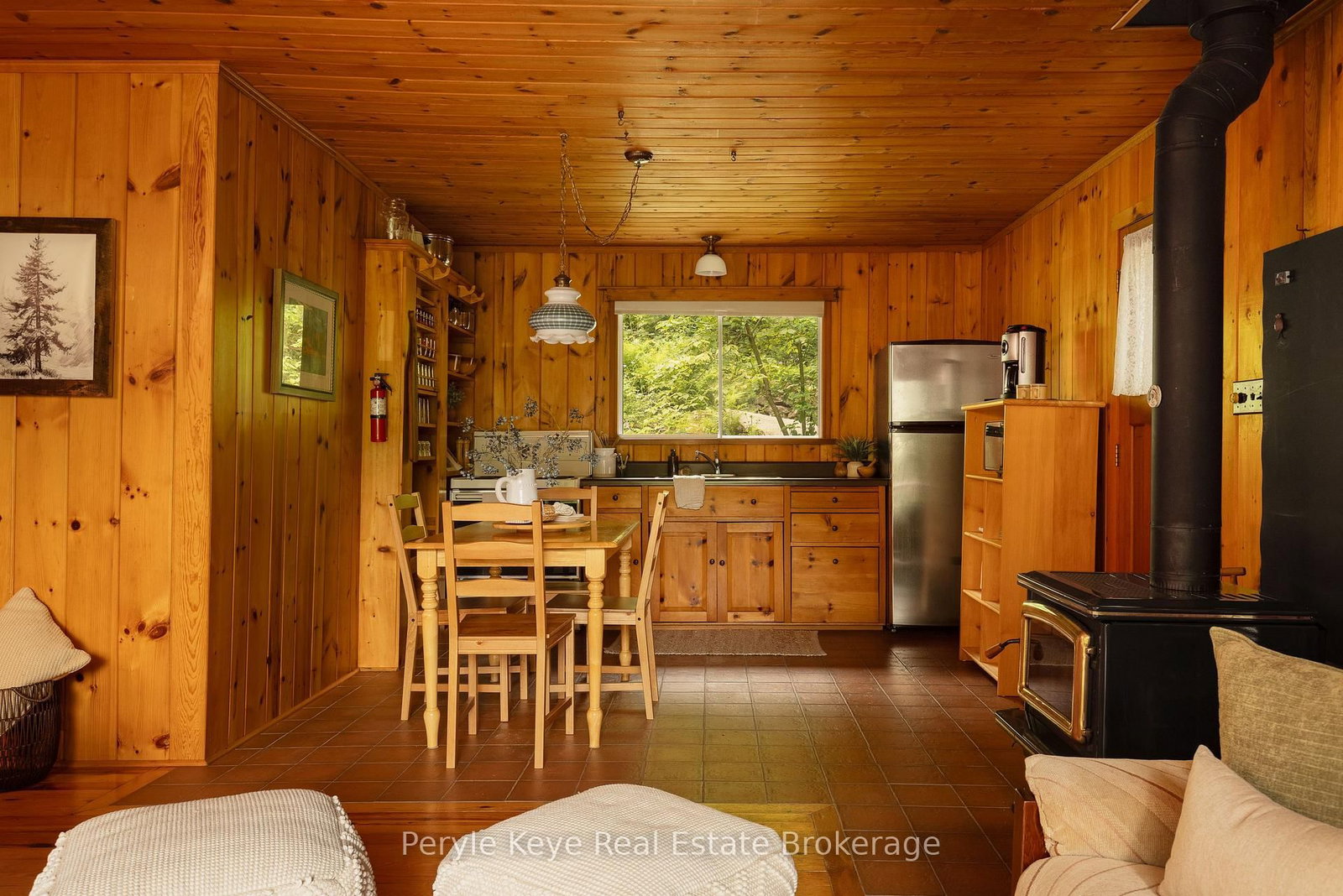 1057 H R S Road • Bracebridge, ON photo 17