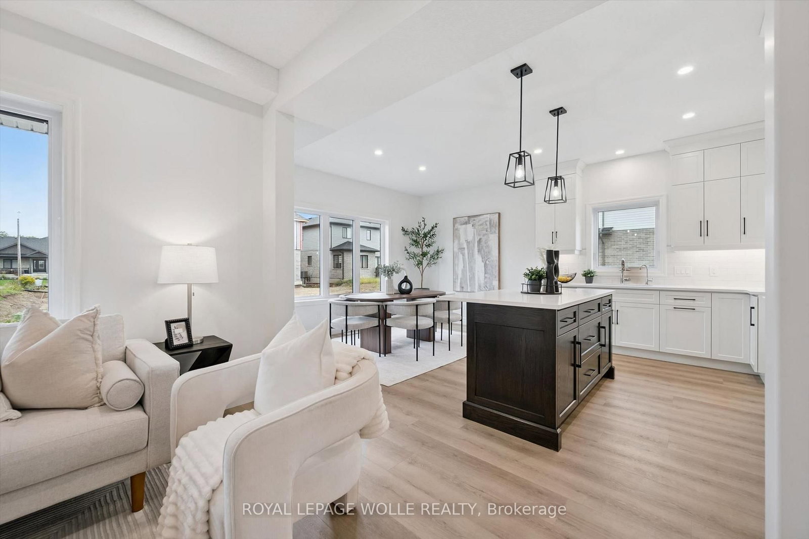 44 Weymouth Street • Woolwich, ON photo 11