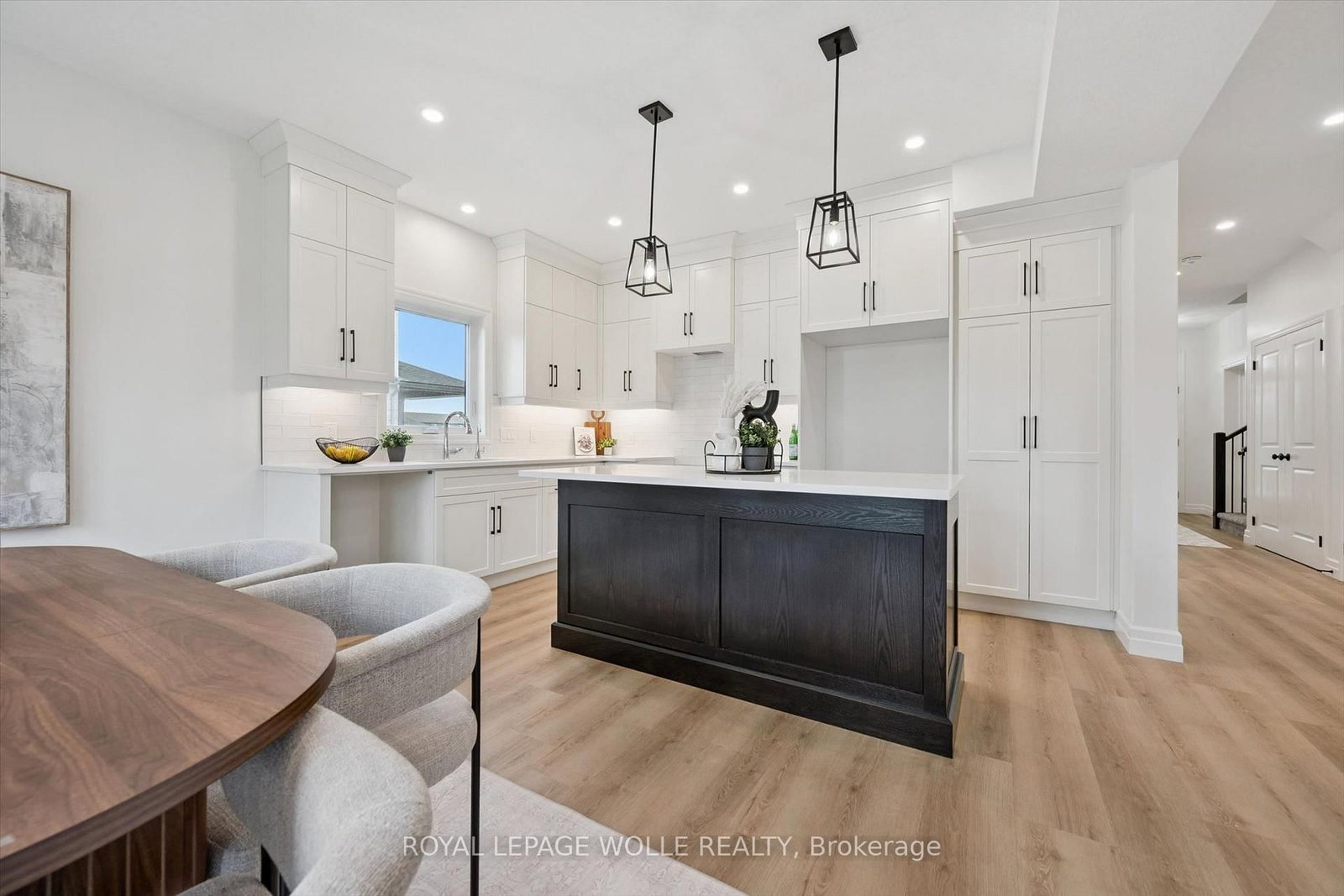 44 Weymouth Street • Woolwich, ON photo 12