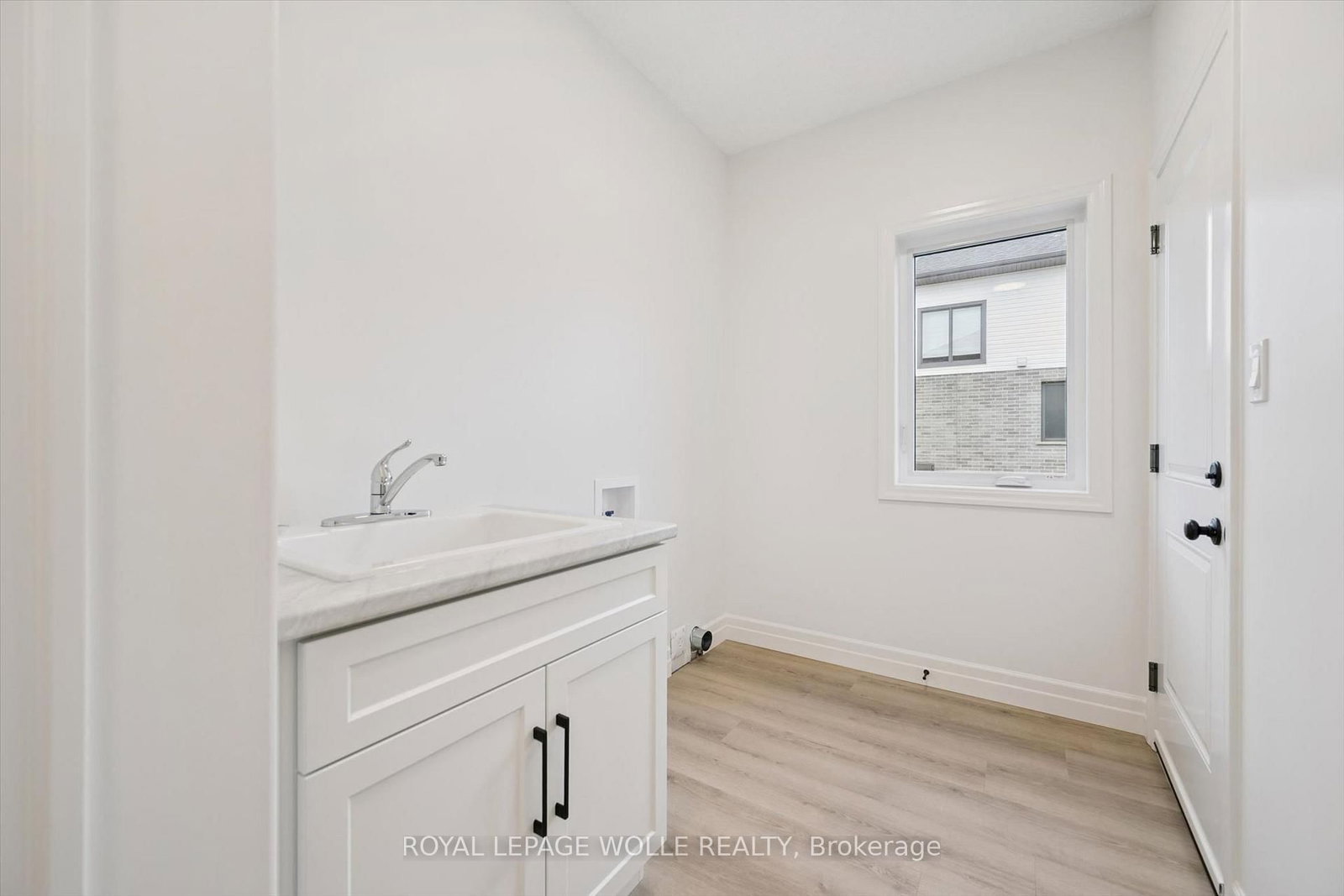 44 Weymouth Street • Woolwich, ON photo 21