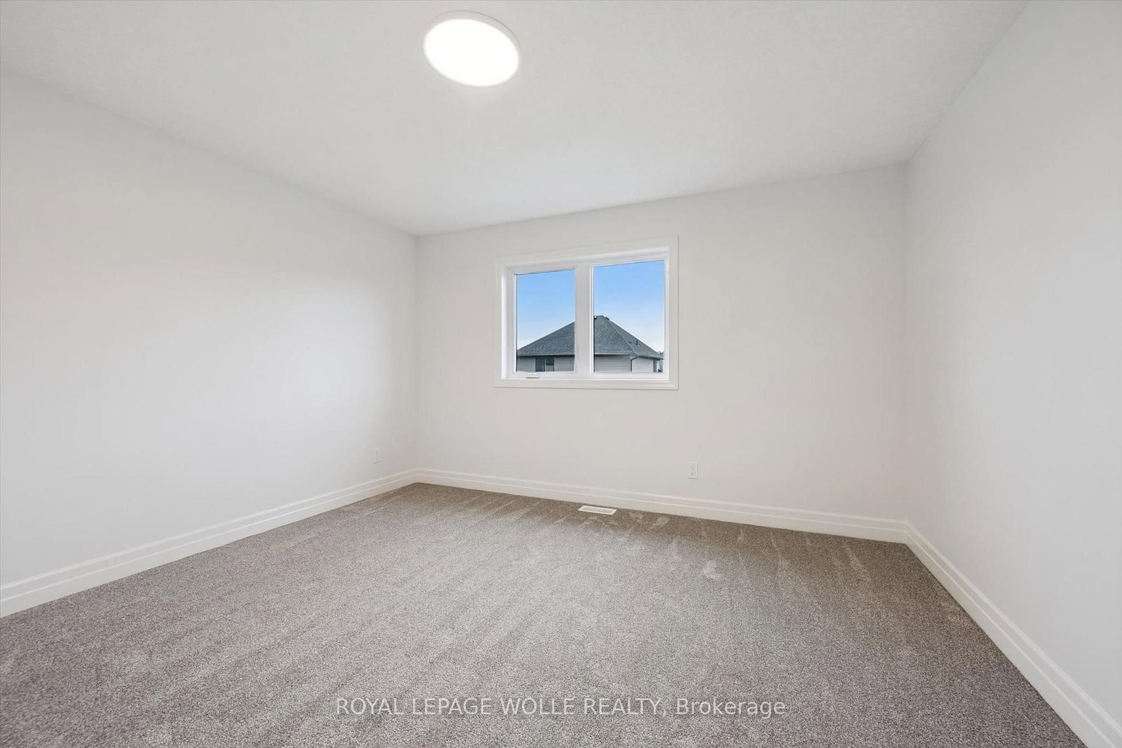 44 Weymouth Street • Woolwich, ON photo 26