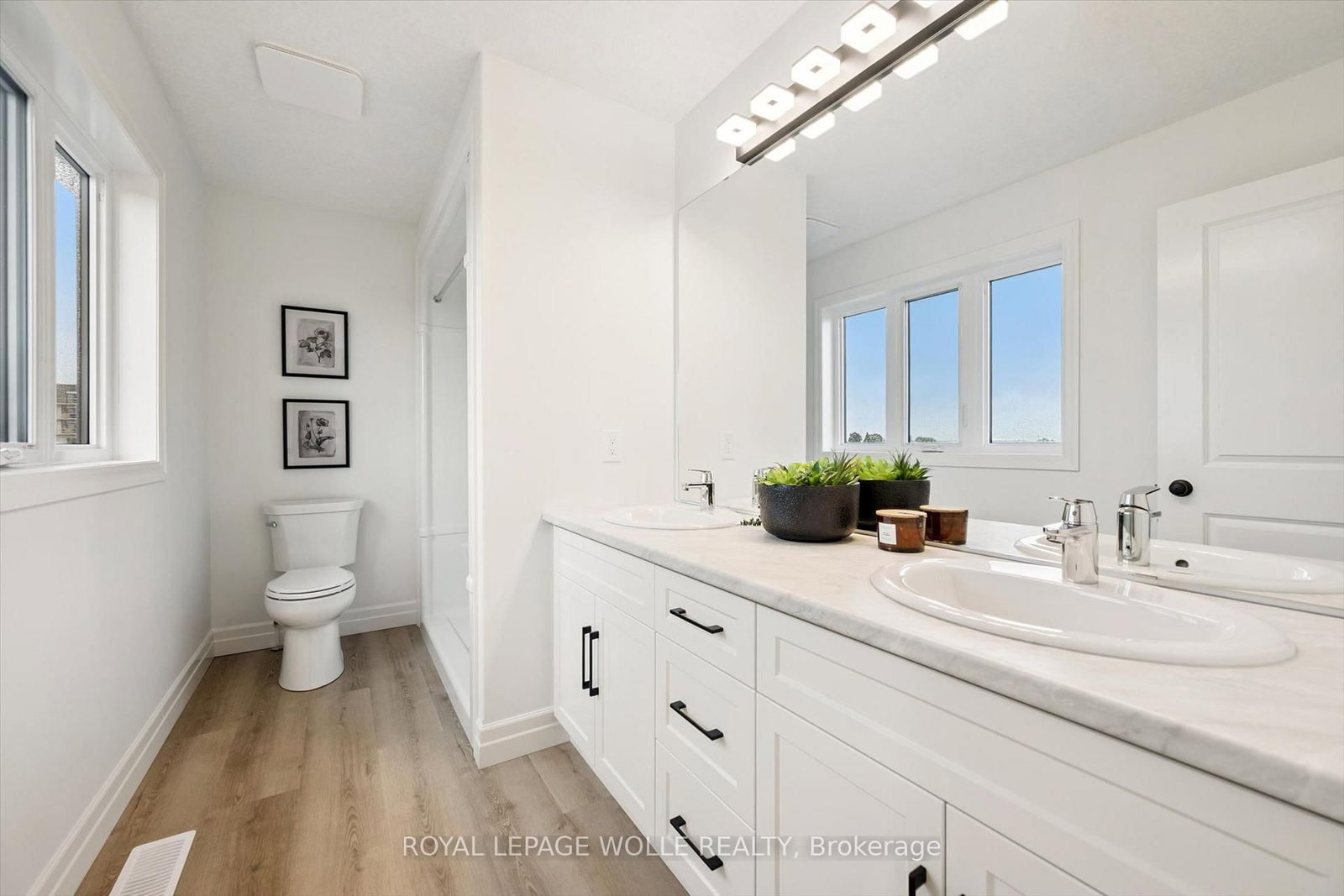 44 Weymouth Street • Woolwich, ON photo 31