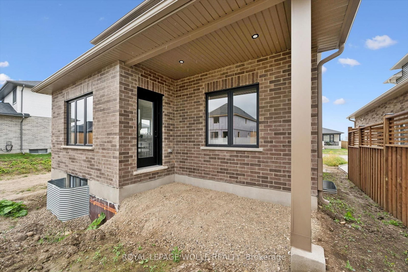 44 Weymouth Street • Woolwich, ON photo 43