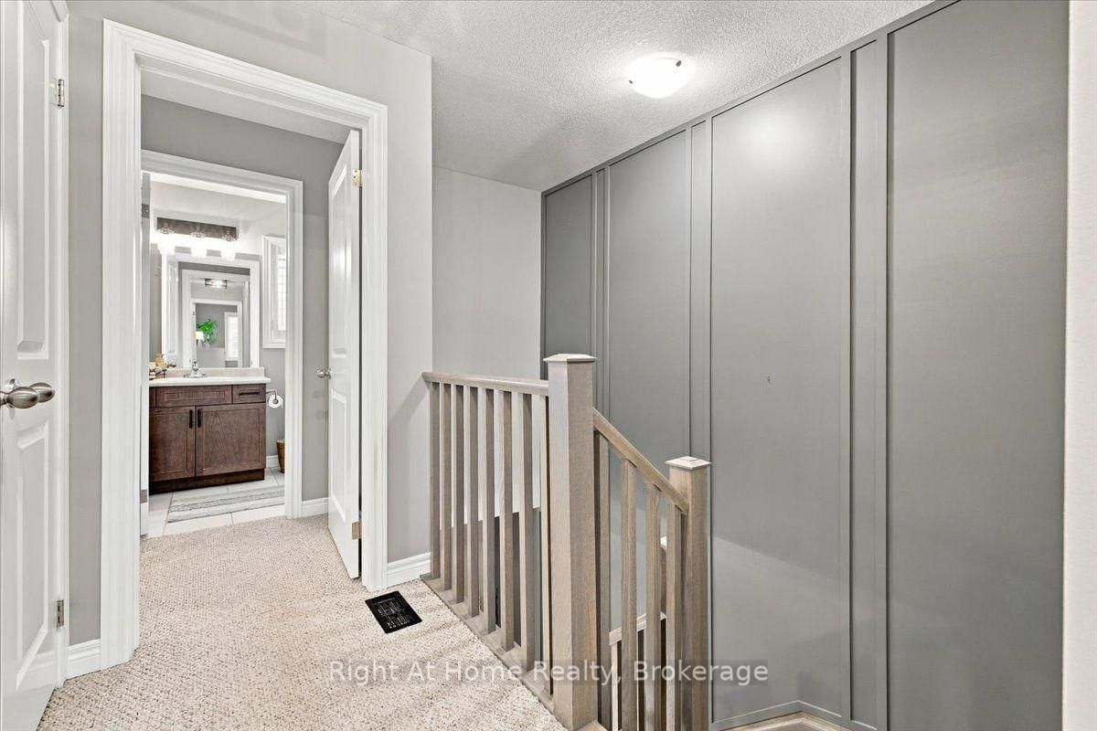 66 Foothills Lane • Hamilton, ON photo 18