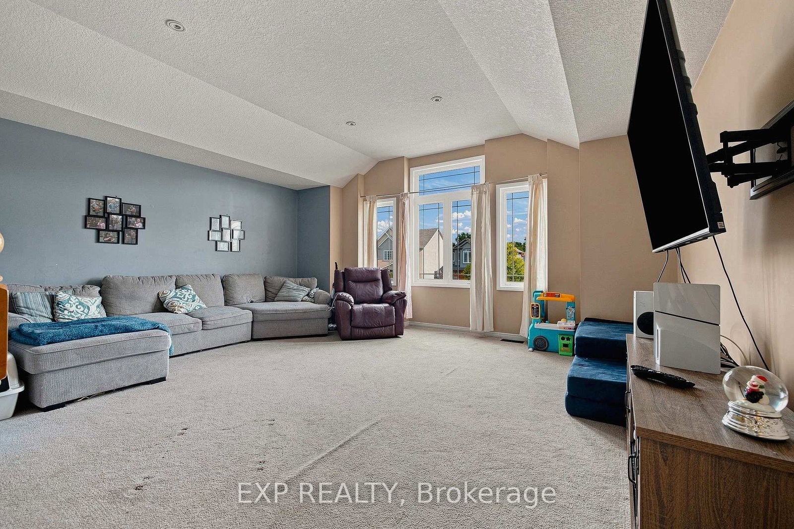742 Rogers Road • North Perth, ON photo 15