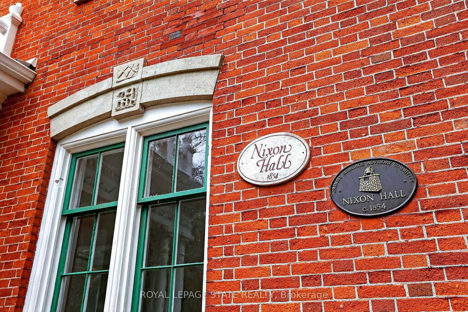 262 Main Street W • Grimsby, ON photo 3