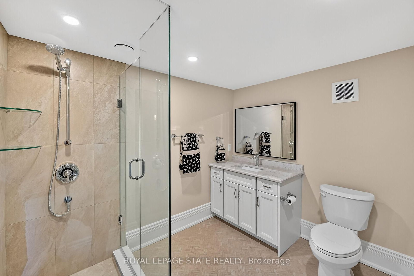 262 Main Street W • Grimsby, ON photo 43