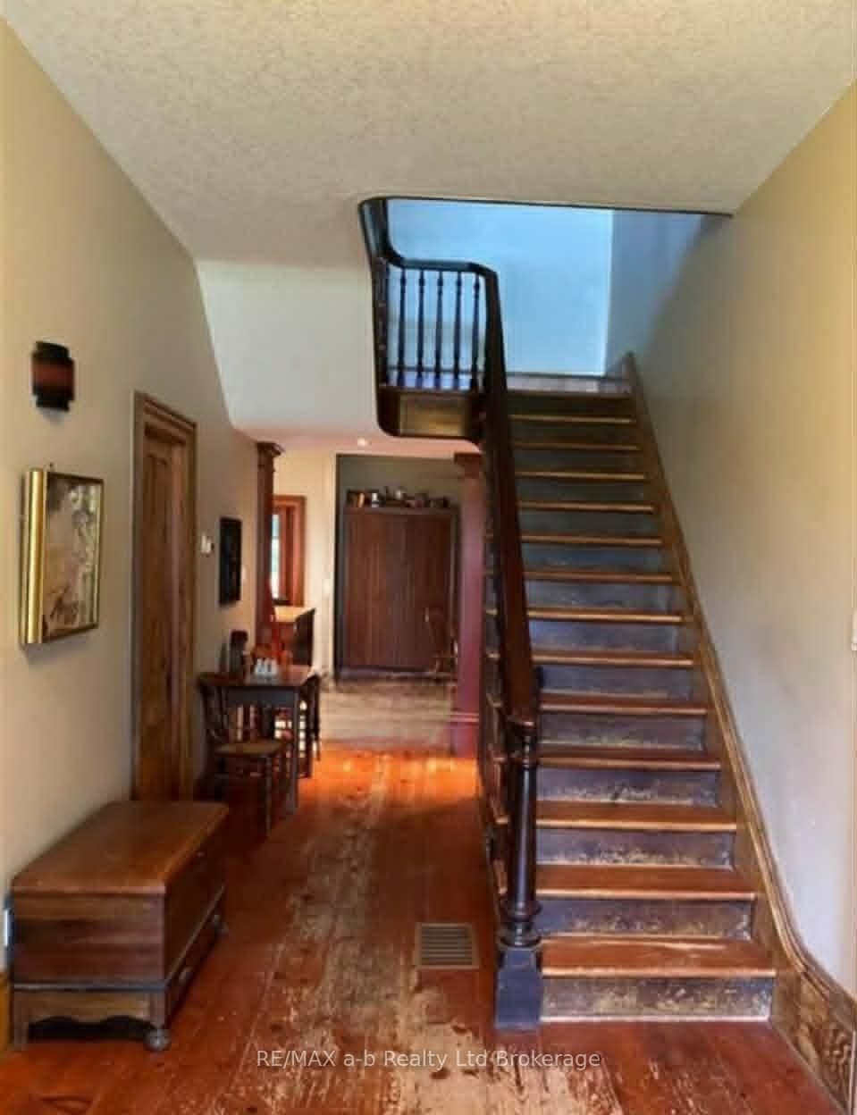 241 Pittock Park Road • Woodstock, ON photo 6