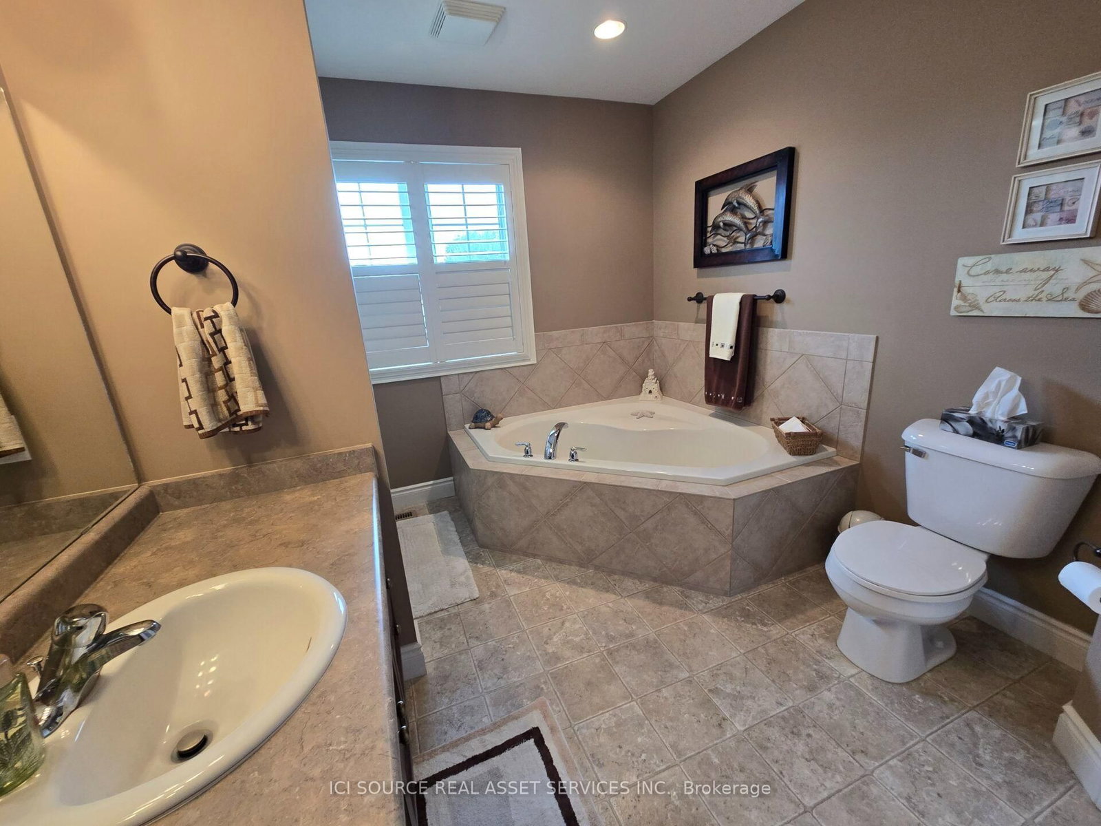 5 Fairfield Drive • Stratford, ON photo 14
