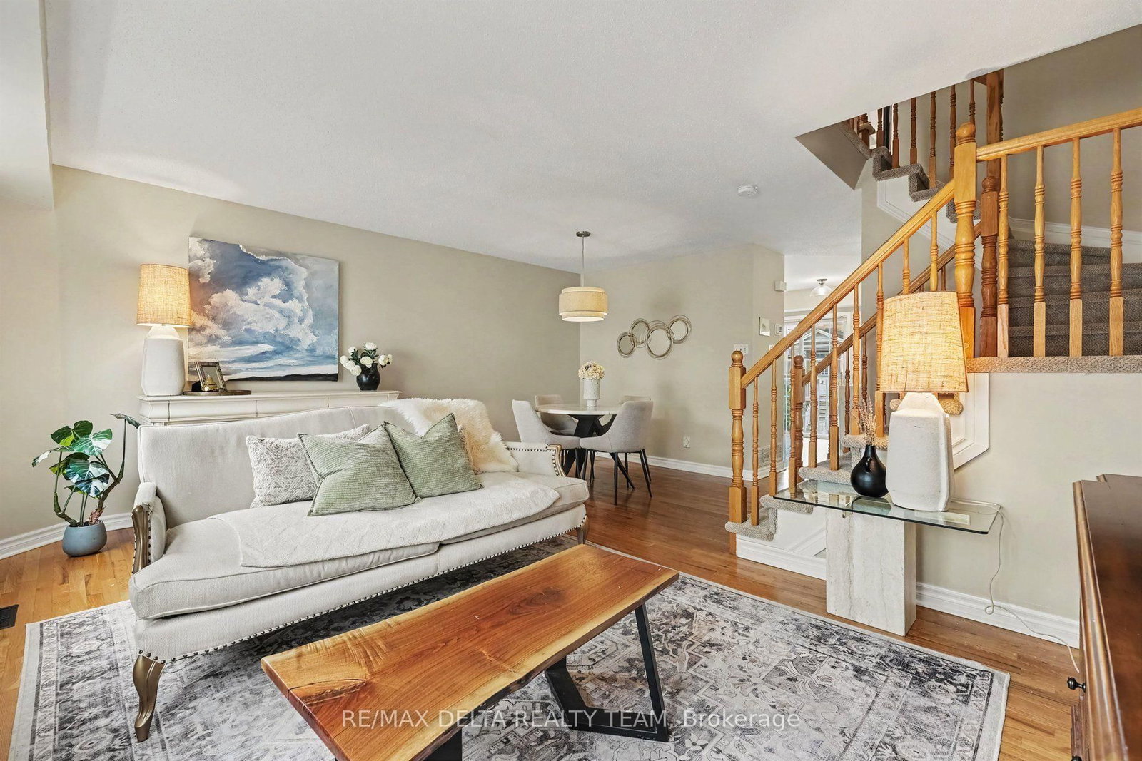 2 Bellflower Private NW • Ottawa, ON photo 10