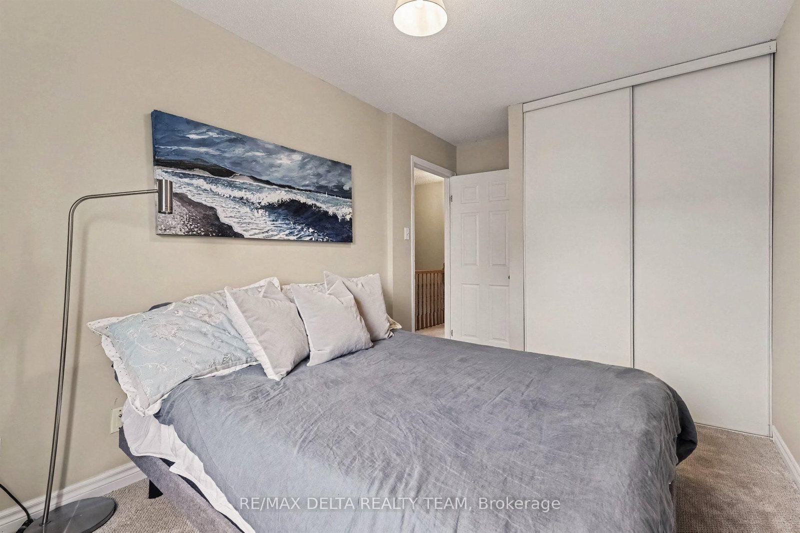 2 Bellflower Private NW • Ottawa, ON photo 12