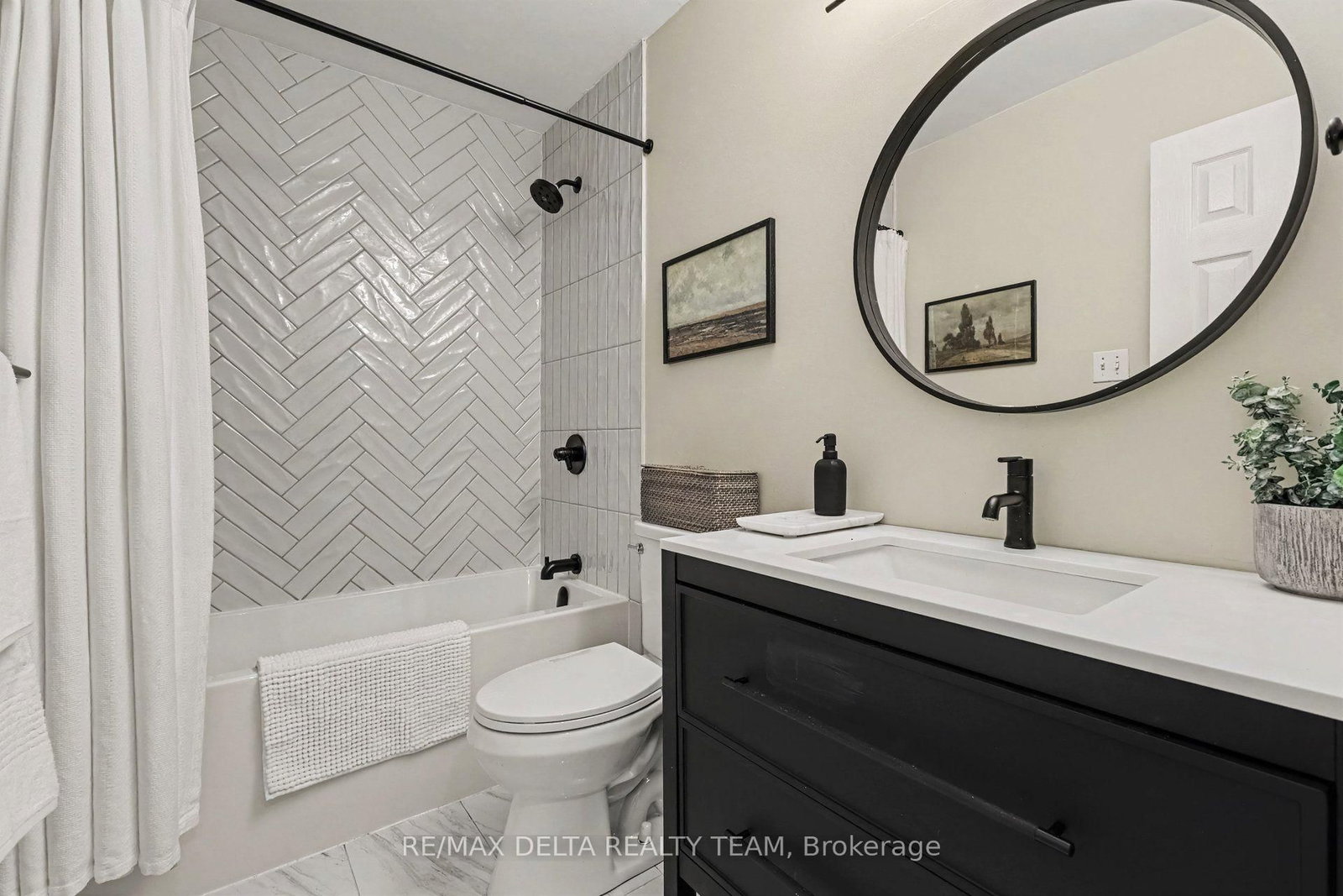 2 Bellflower Private NW • Ottawa, ON photo 15