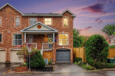 2 Bellflower Private NW • Ottawa, ON photo 2