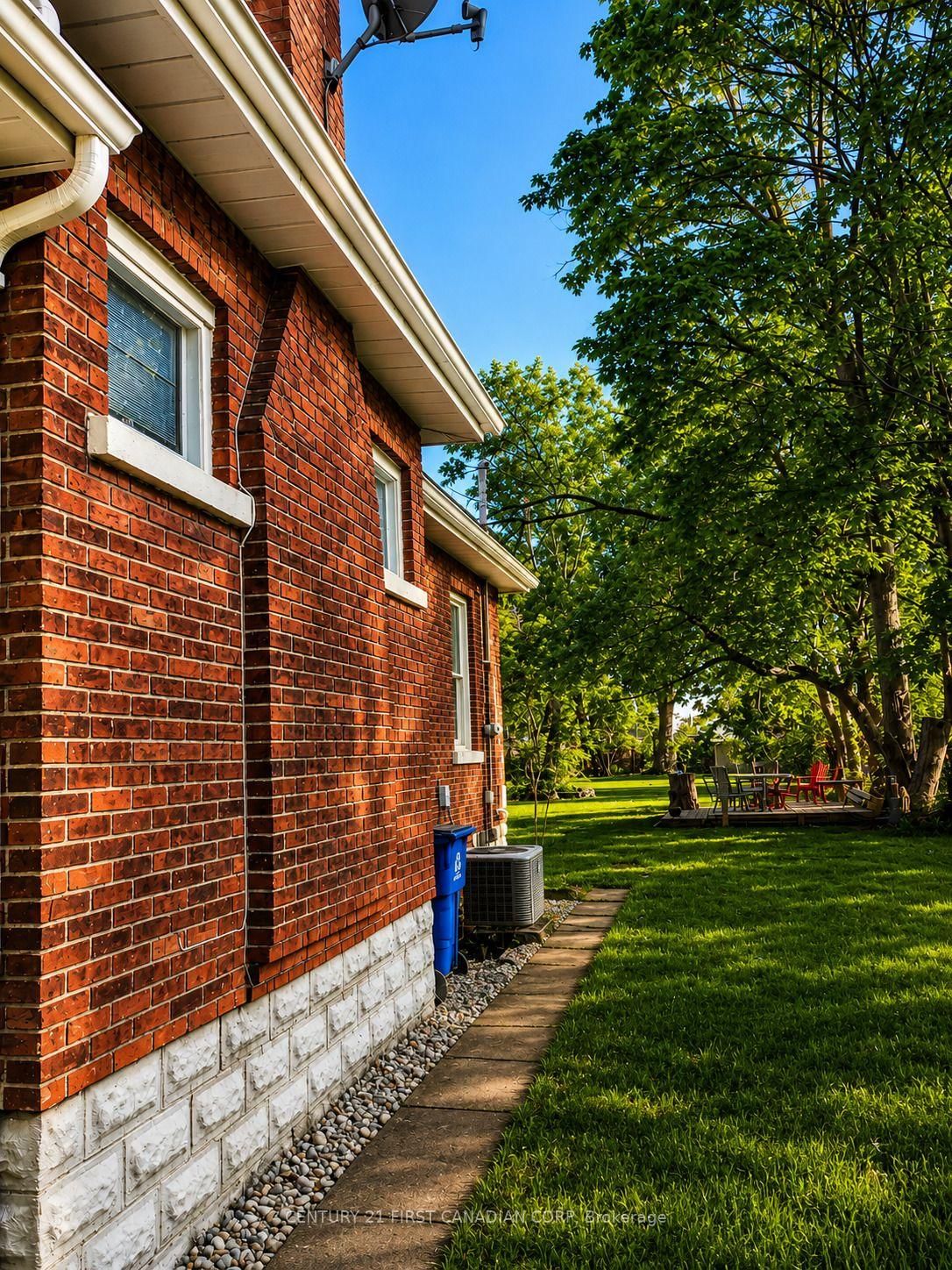 170 Wellington Street E • Chatham-Kent, ON photo 12