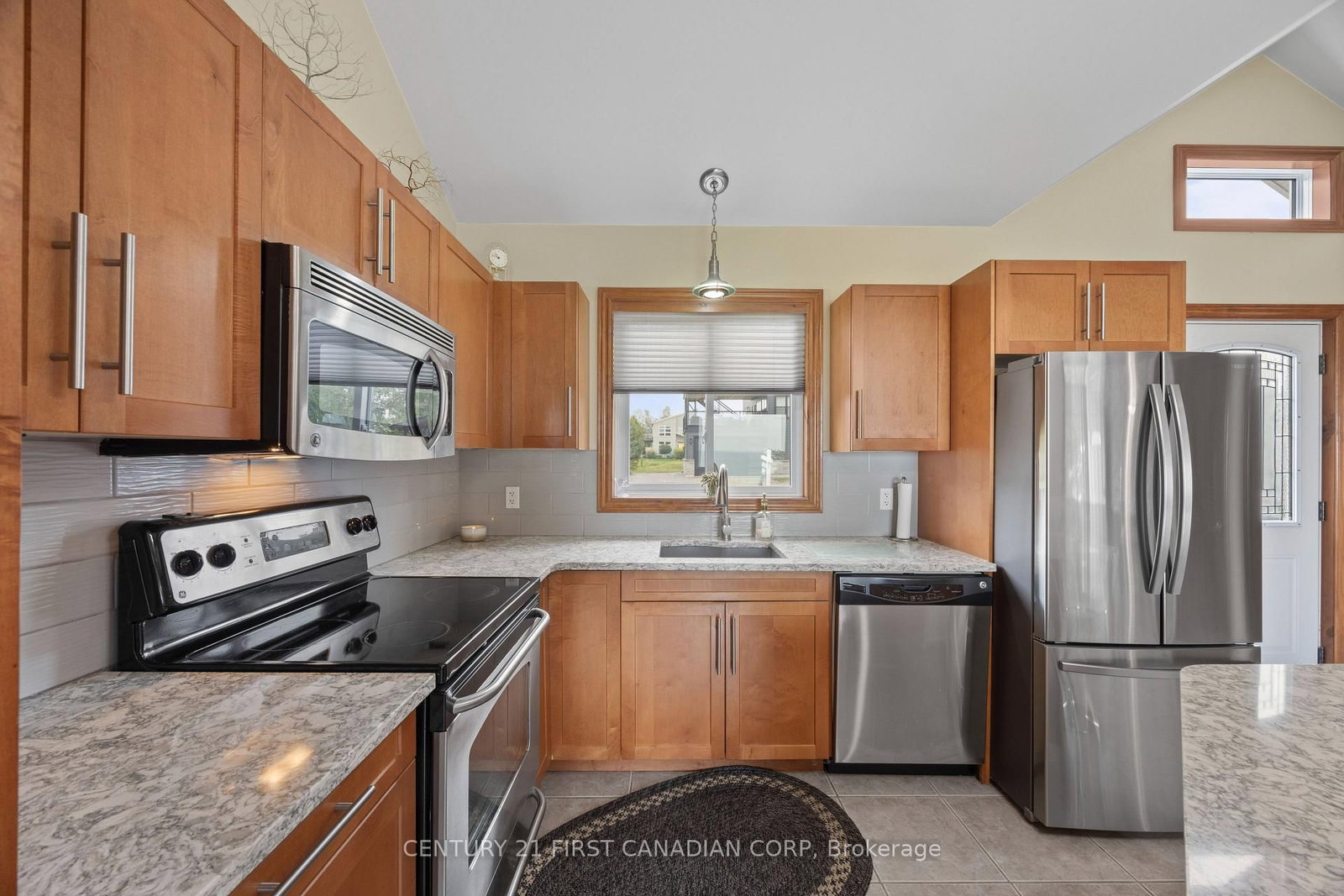 71871 Sunview Avenue • Bluewater, ON photo 10