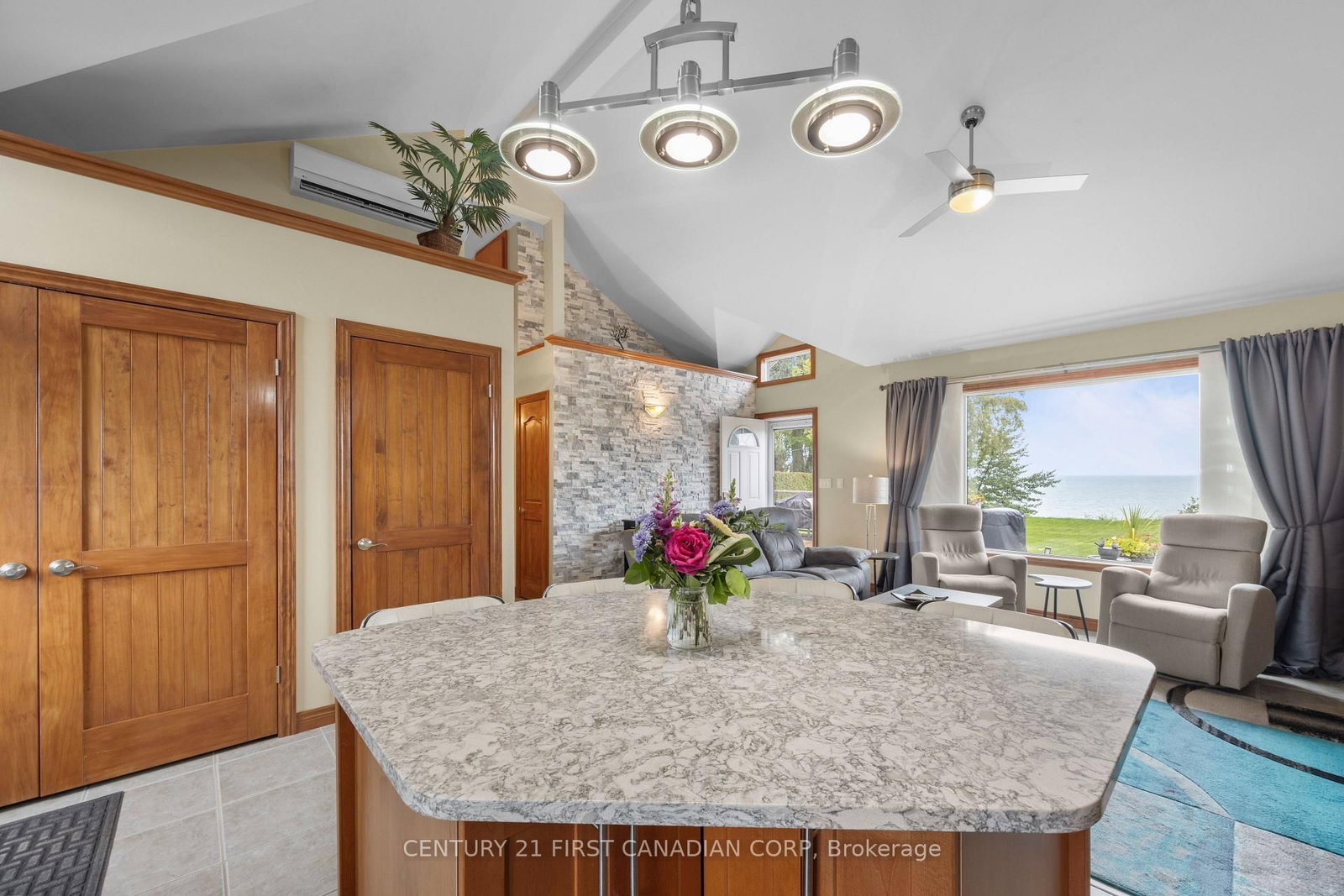 71871 Sunview Avenue • Bluewater, ON photo 12