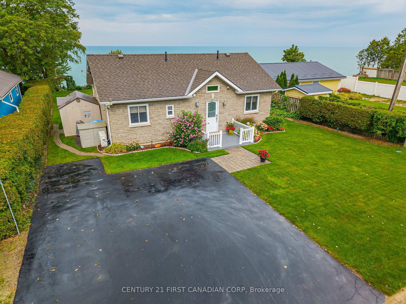 71871 Sunview Avenue • Bluewater, ON photo 38